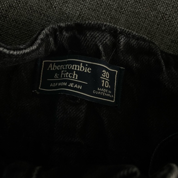 Abercrombie and Fitch grey mom jeans - Picture 5 of 5